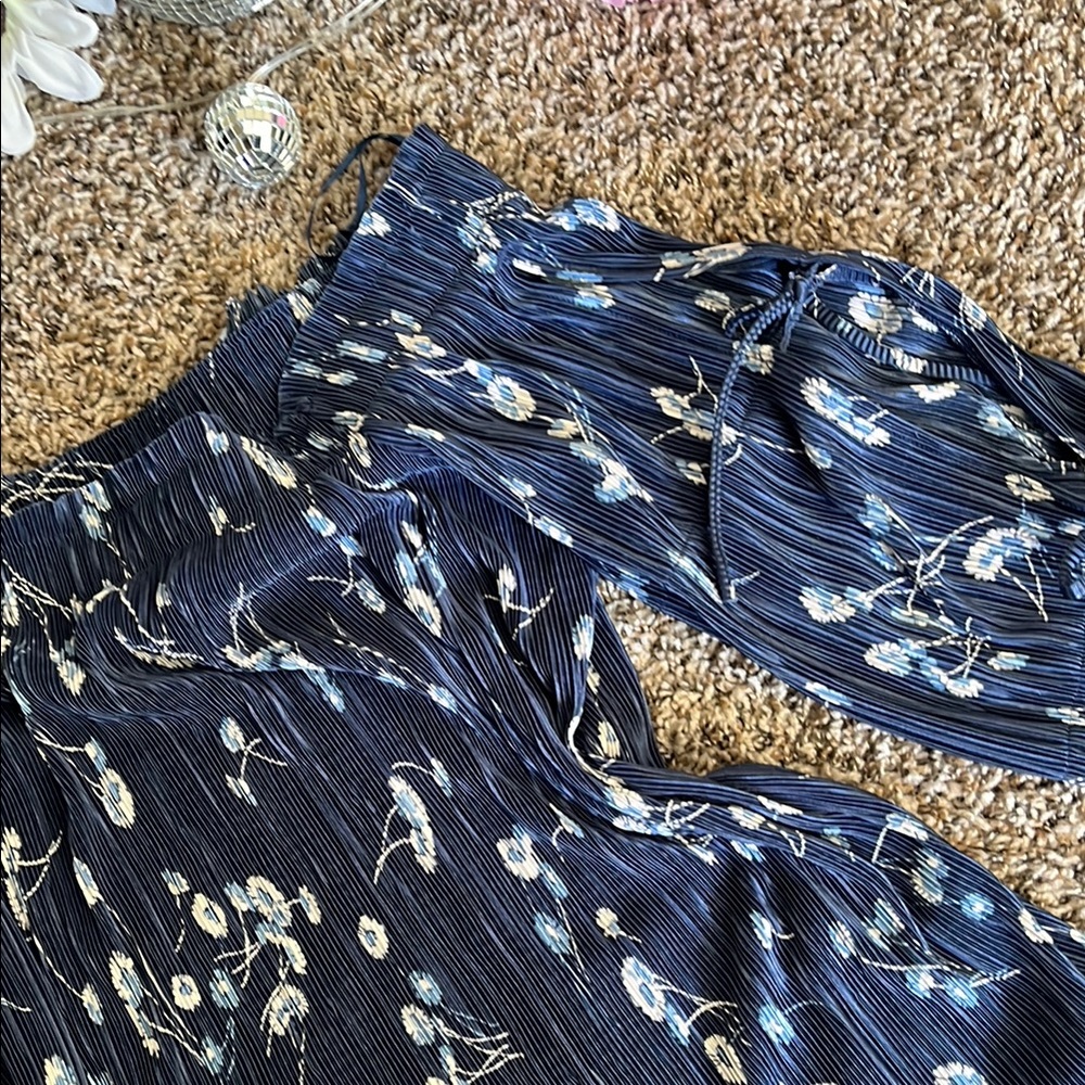 Blue Ruffled Off-the-Shoulder Blouse - Picture 3 of 10